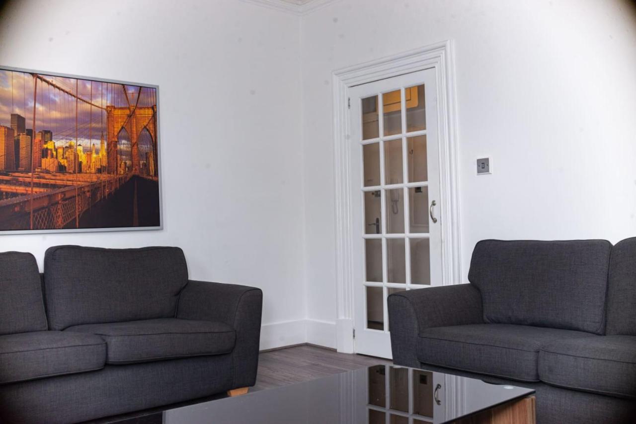 Entire Fabulous 2Bedroom First Floor Flat Located Within Close Proximity To City Centre & University Of Aberdeen With Private Parking Eksteriør bilde