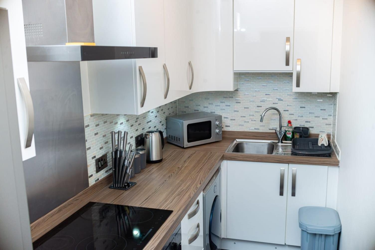 Entire Fabulous 2Bedroom First Floor Flat Located Within Close Proximity To City Centre & University Of Aberdeen With Private Parking Eksteriør bilde